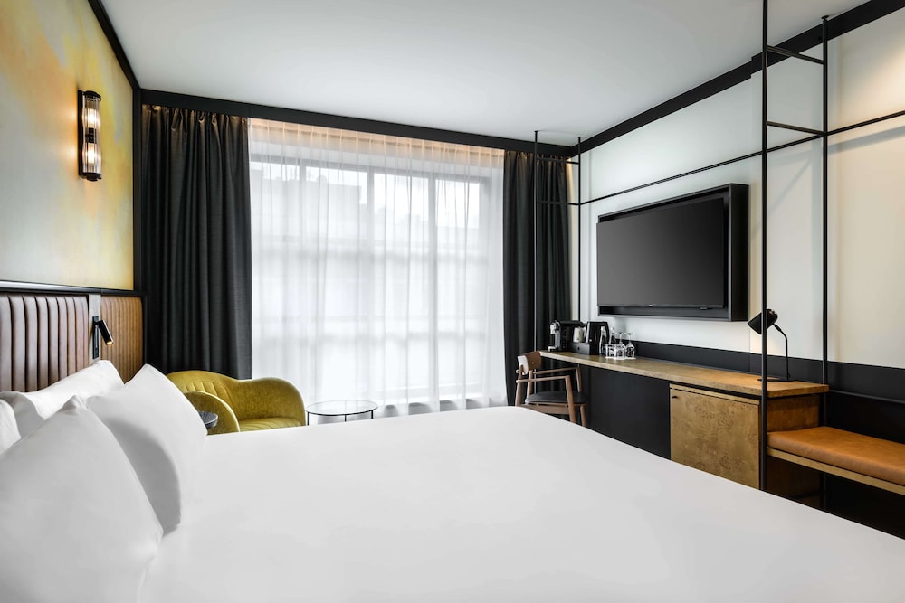 Deluxe Room - Photo 3