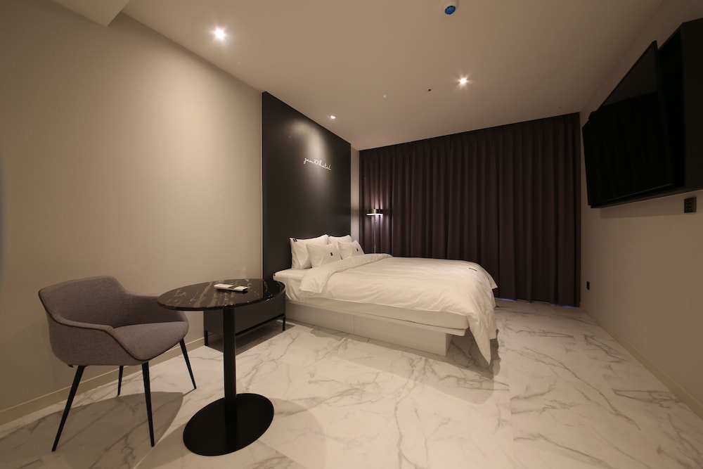 Deluxe Double Room - Photo 6