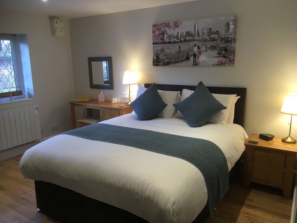 Double Room (Room 8)