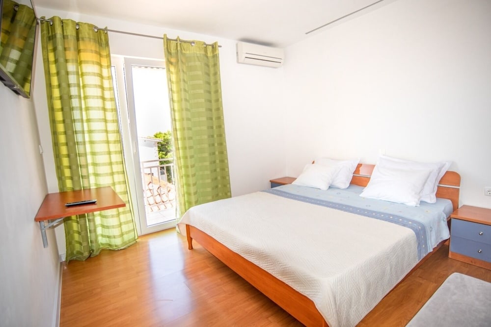 Apartment (Anđelko - air conditioning - A2(6+2))