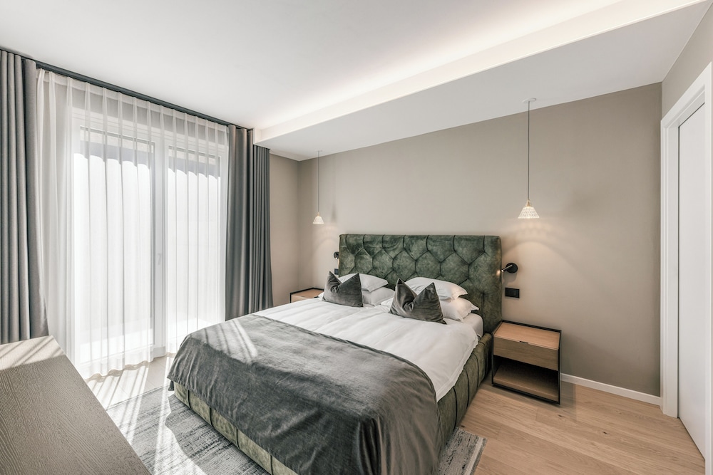 City Villa, 4 Bedrooms photo 3