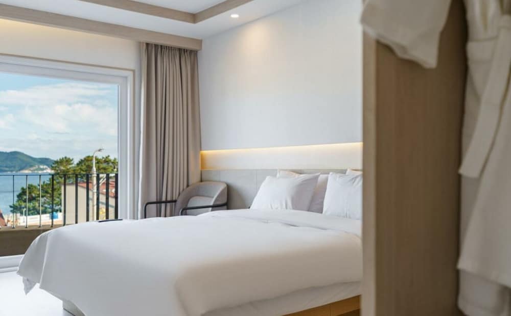 Premium Room, Ocean View photo 3