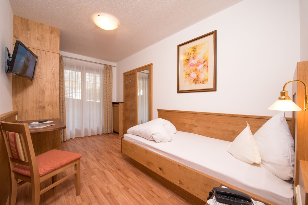 Classic Single Room, Balcony photo 1