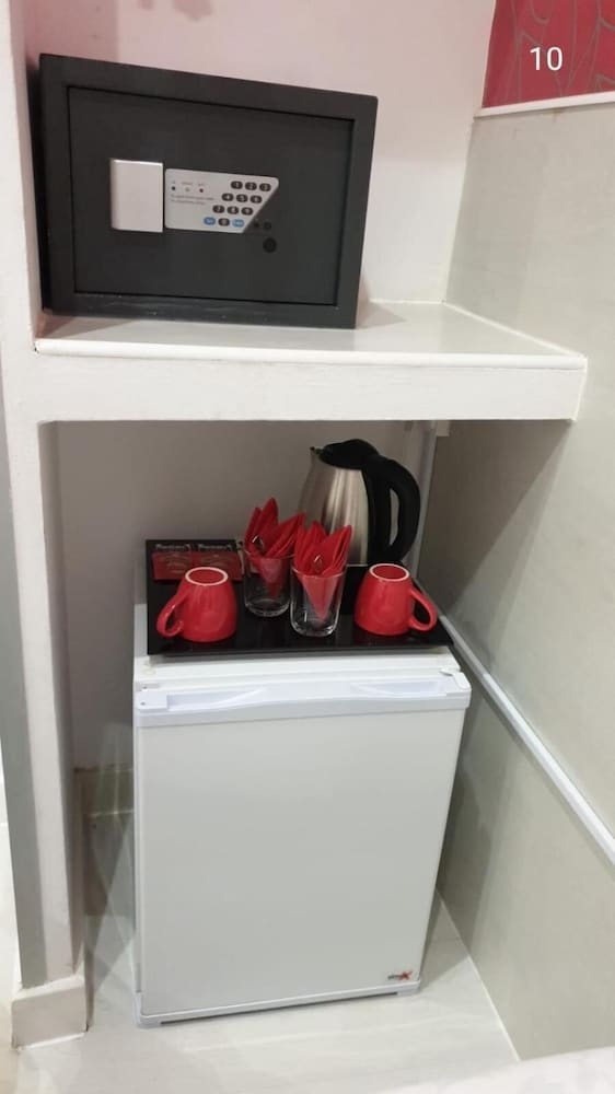 Basic Double Room, Private Bathroom (1.35 bed) photo 3