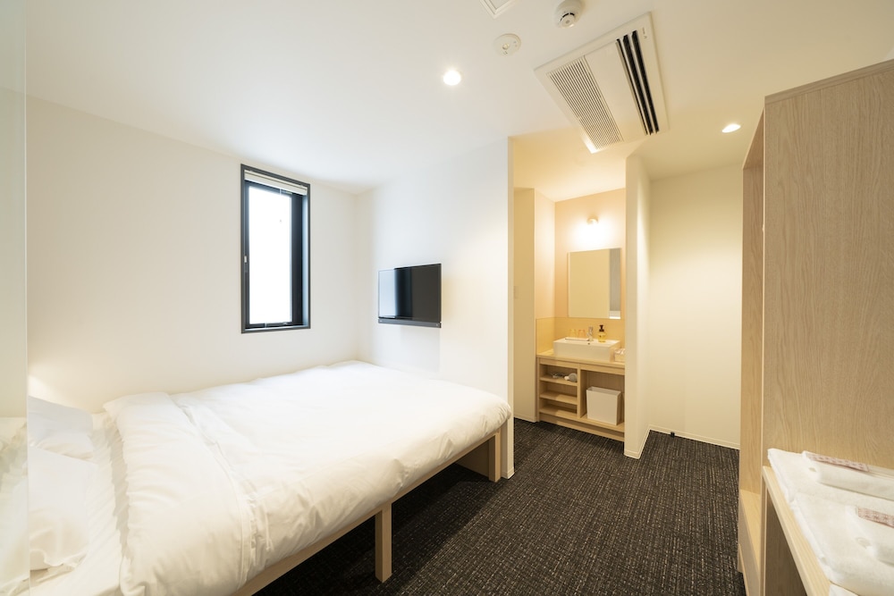 Private Premium Queen Room - Photo 1