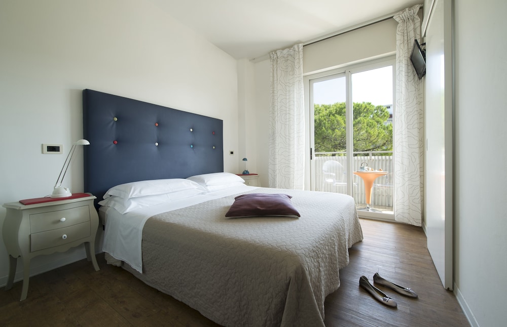 Standard Double Room, Balcony photo 1
