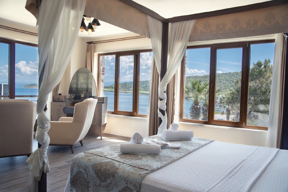 Deluxe Studio Suite, Sea View, Sea Facing photo 3