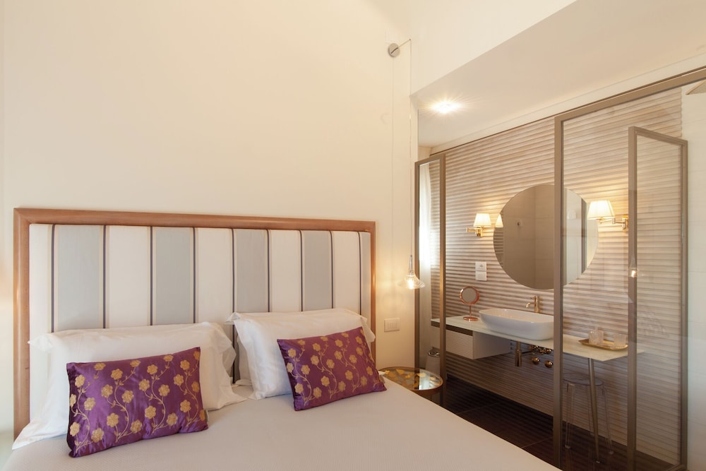 Romantic Double Room, Hill View photo 2