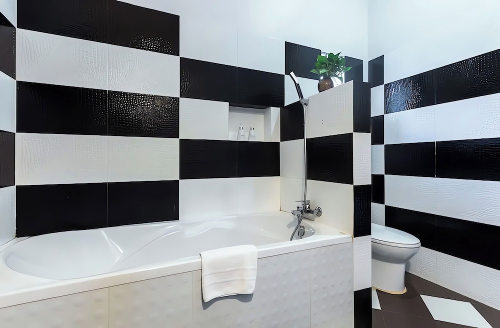 Deluxe Double Room, Garden View
