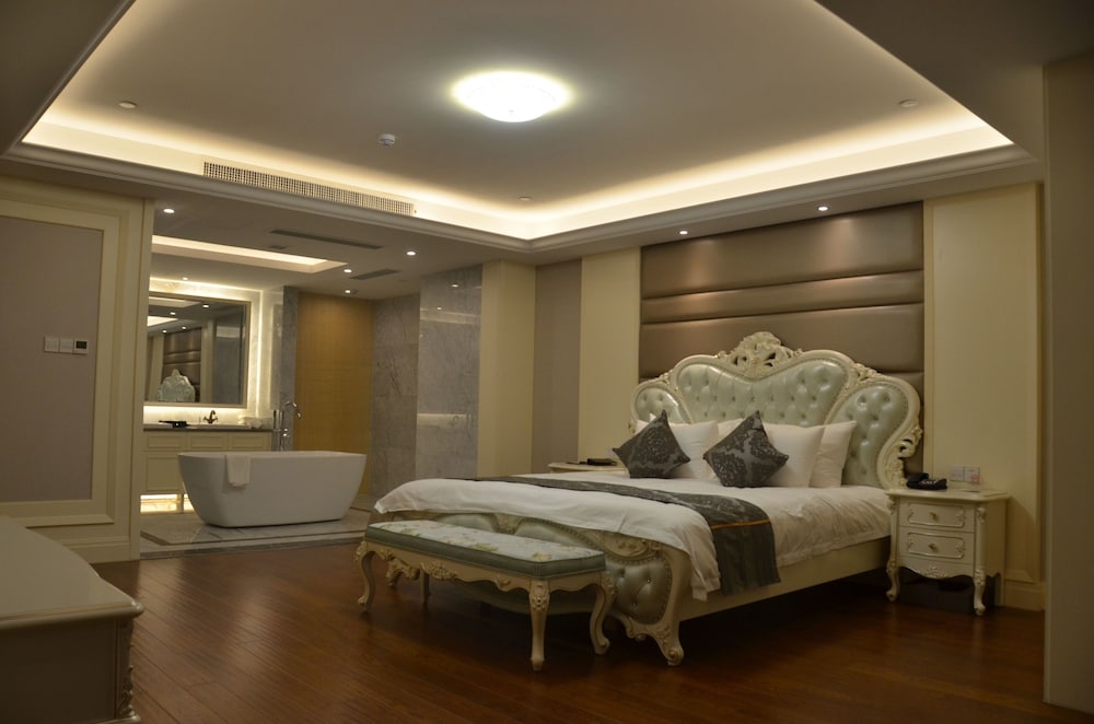 Presidential Suite