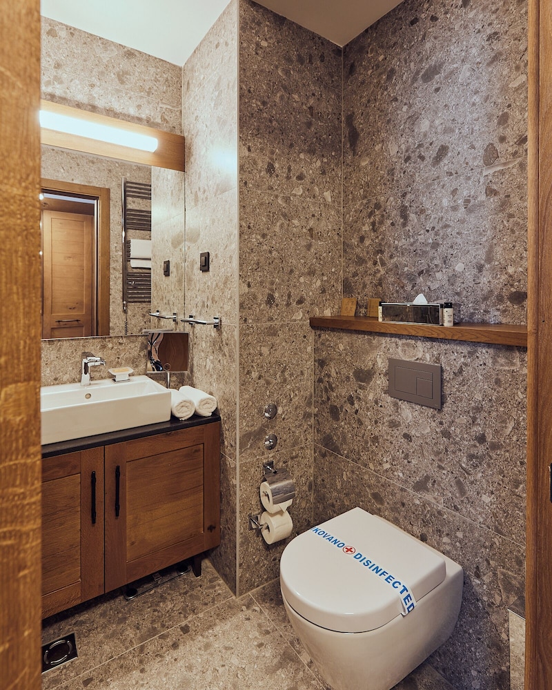Deluxe Double Or Twin Room, Balcony, Mountain View photo 3