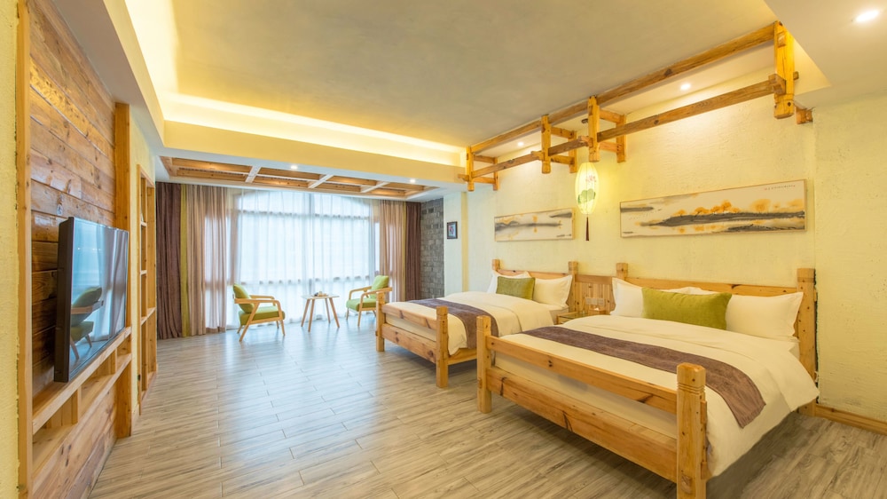 Superior Twin Room, River View photo 1