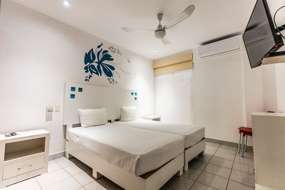 Business Studio Suite, 1 Bedroom, Non Smoking, Kitchenette - Photo 6