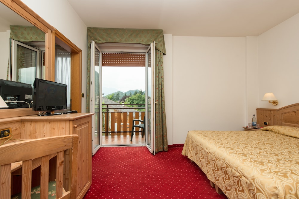 Classic Double or Twin Room photo 1