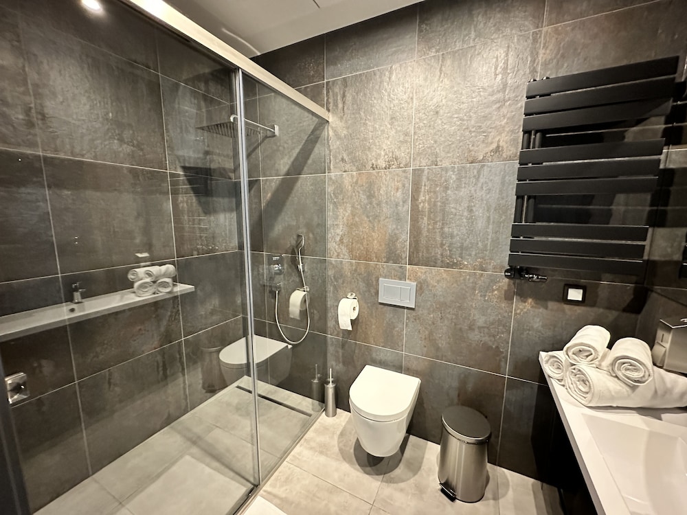 Deluxe Studio Suite photo 2