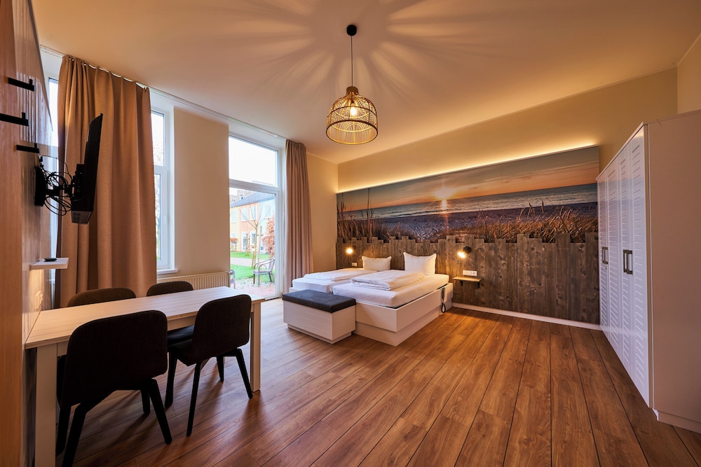 Double Room, Roll-in Shower, Terrace