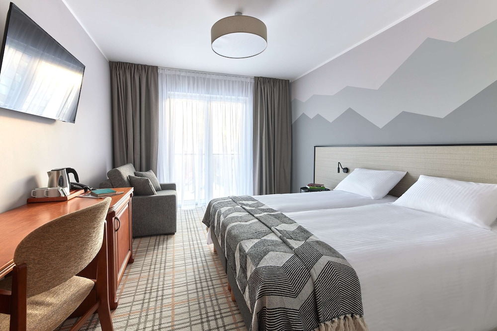 Superior Room, 1 Queen Bed with Sofa bed photo 3