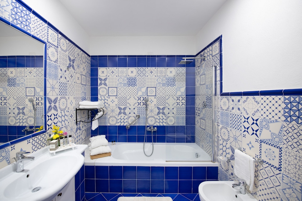Junior Suite, Terrace, Sea View - Photo 9