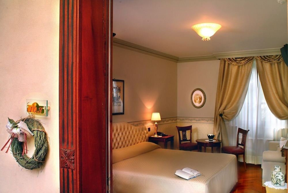 Standard Double Room photo 2