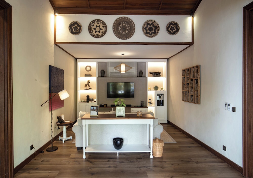 2 Bedroom Beach Front Residence