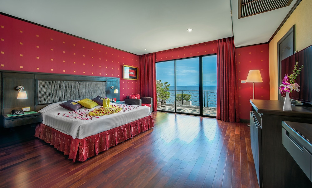 Deluxe Room - Photo 1
