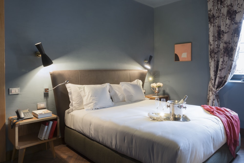 Double or Twin Room photo 3
