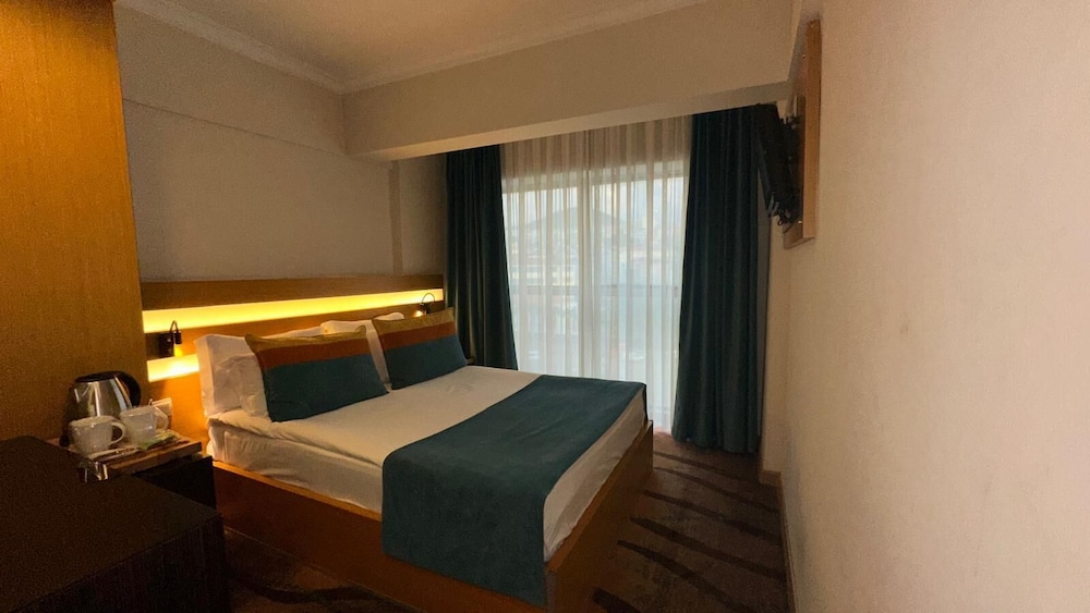Economy Room, City View