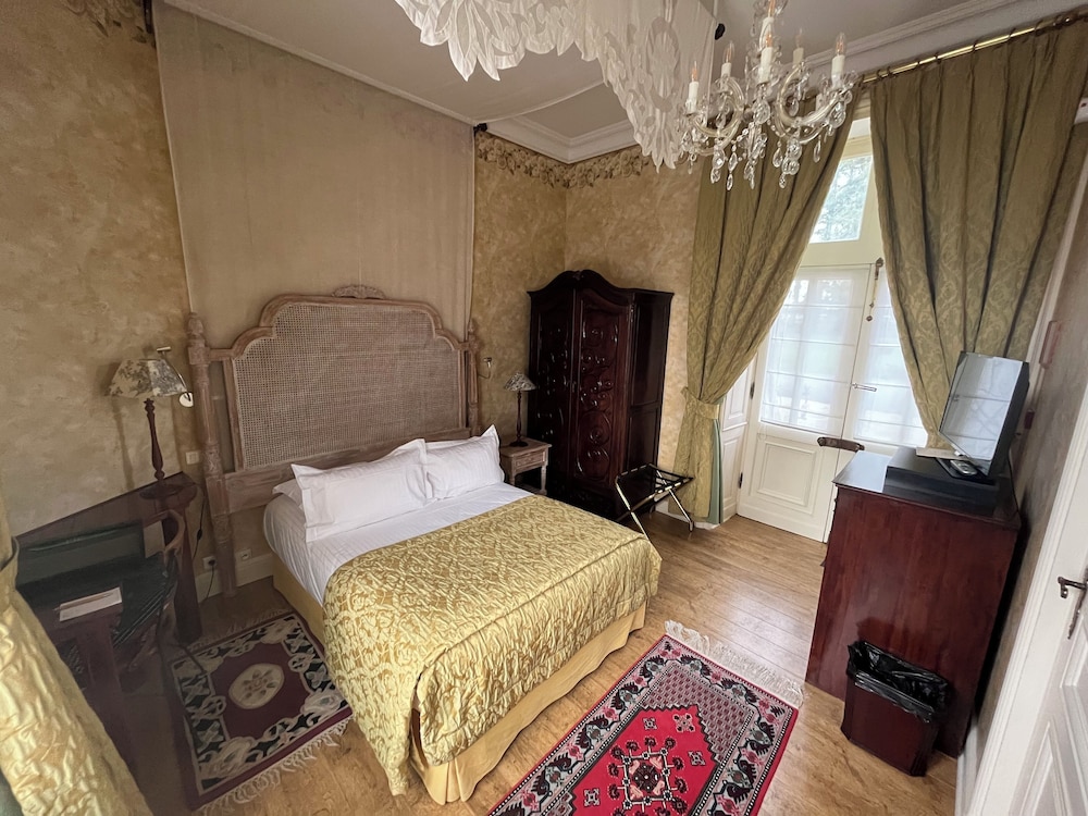 Basic Room, 1 Queen Bed, Garden View photo 1