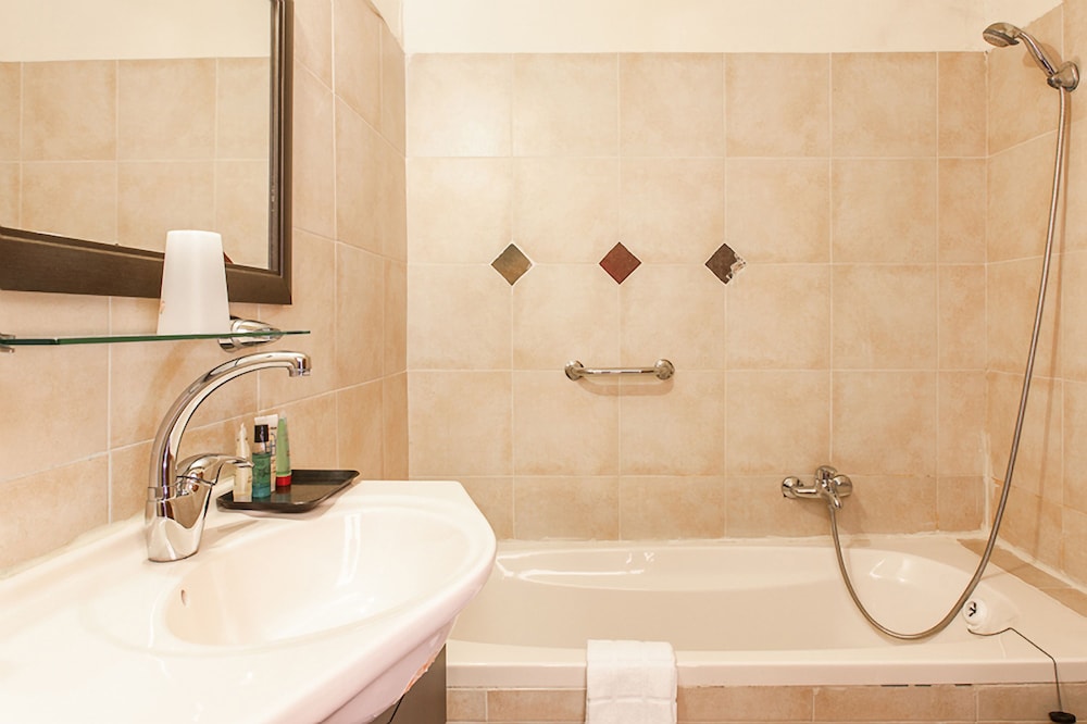 Standard Single Room photo 3