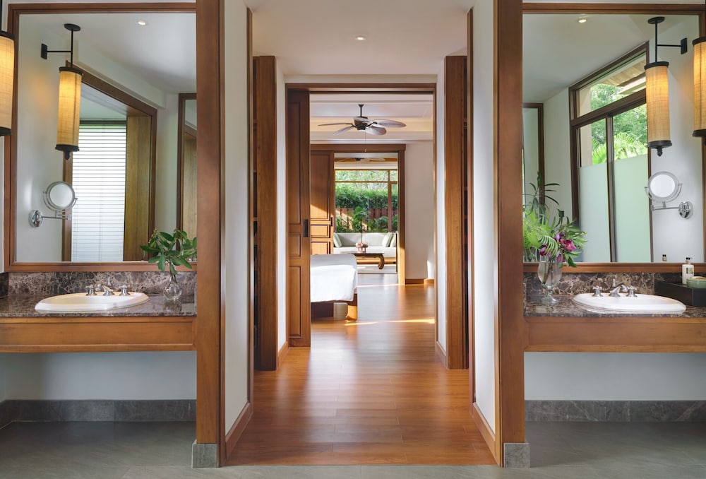 Grand Villa (Deluxe Pool) - Photo 5