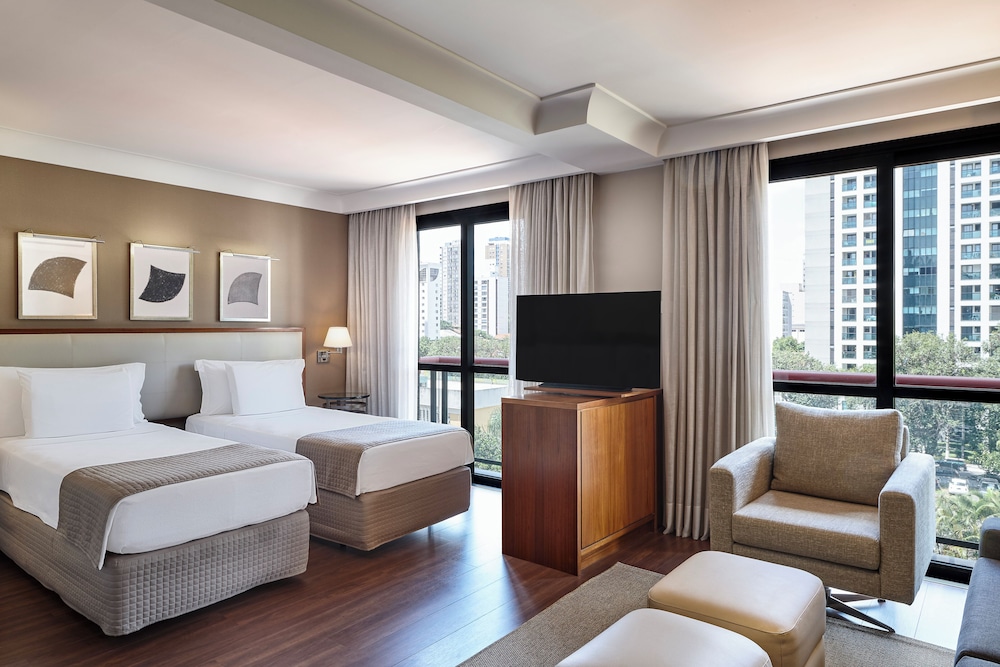 Deluxe Suite - Photo 3