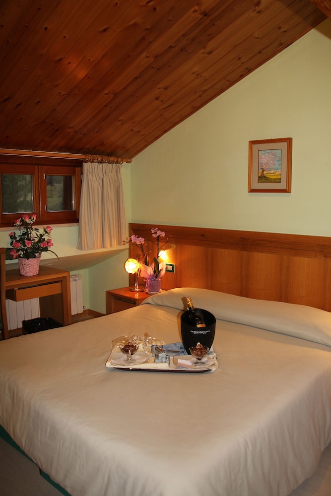 Economy Double Room photo 1