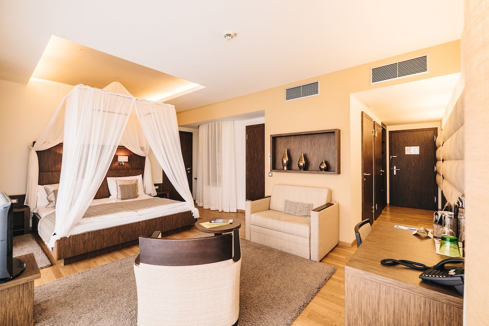 Junior Suite, Lake View photo 1