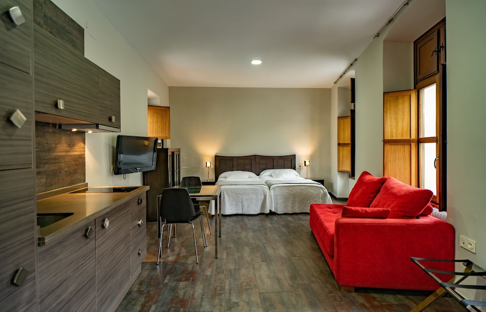 Standard Studio, 1 Bedroom, Kitchen - Photo 8
