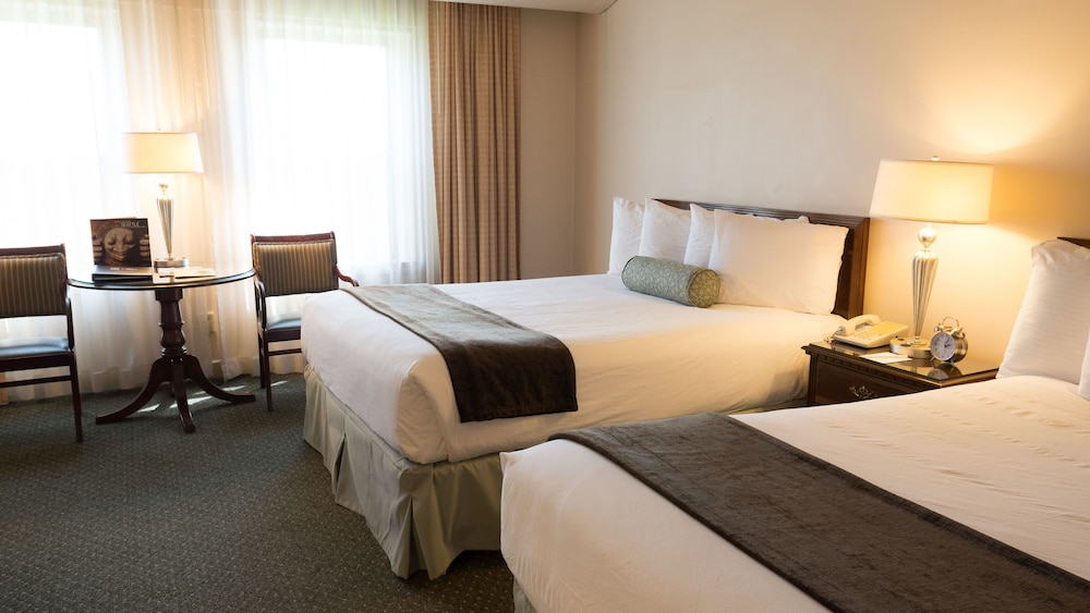 Standard Suite, 2 Queen Beds (Double Queen Junior Suite) (No AirConditioning) - Photo 2
