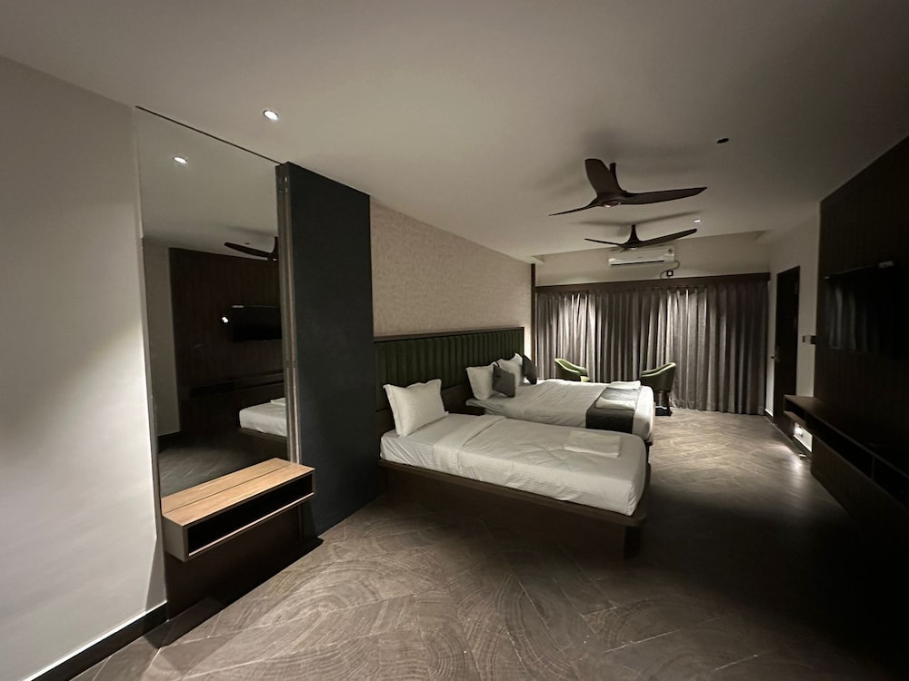 Luxury Triple Room photo 1