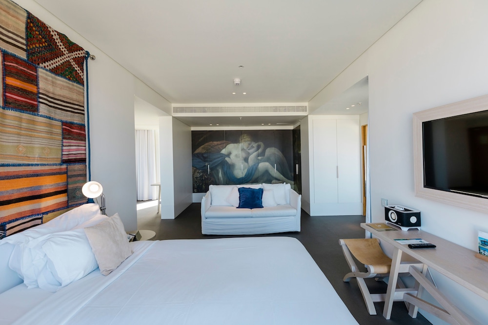 Superior Suite, 1 Bedroom, Terrace, Golf View thumbnail 5