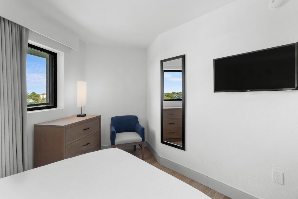 South Tower Angle Ocean View Deluxe Three Bedroom Condo - Photo 4