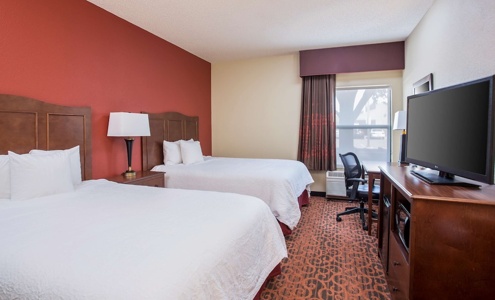 Room, 2 Queen Beds, Accessible, Non Smoking - Photo 3