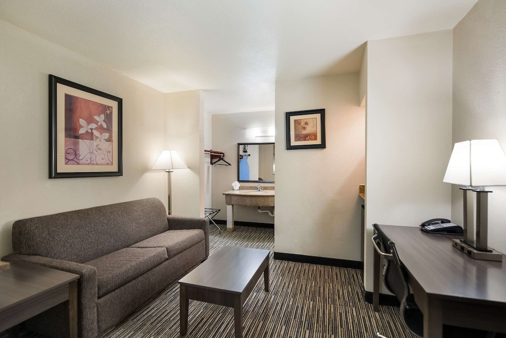 Room, Non Smoking - Photo 1