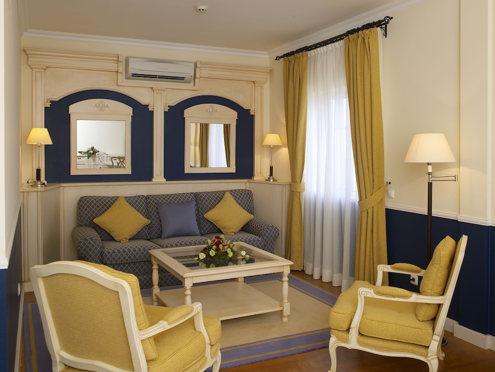 Superior Apartment, 1 Bedroom, Sea View (Double) - Photo 3