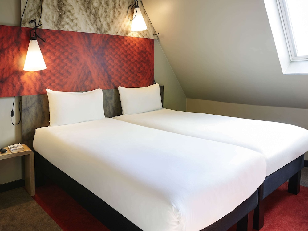 Standard Room, 2 Twin Beds thumbnail 5