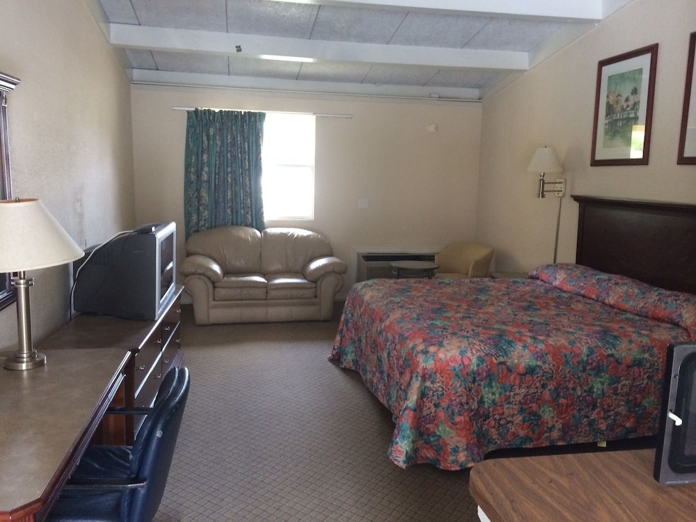 Standard Room, 1 King Bed, Smoking