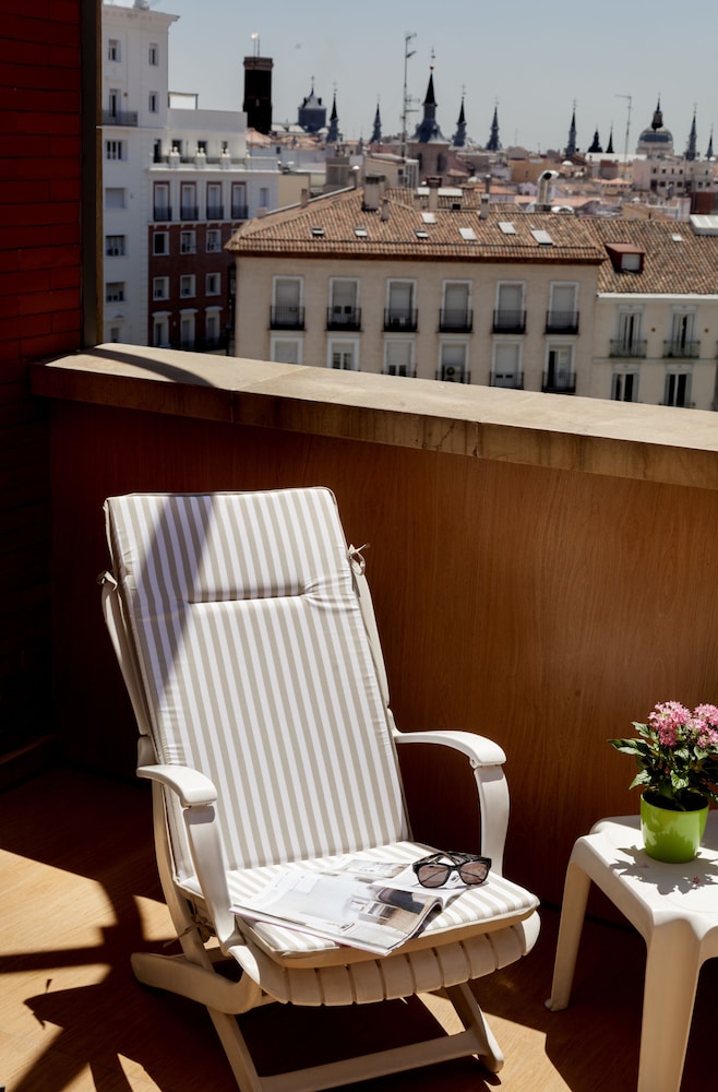 Superior Double or Twin Room with Balcony - Photo 8