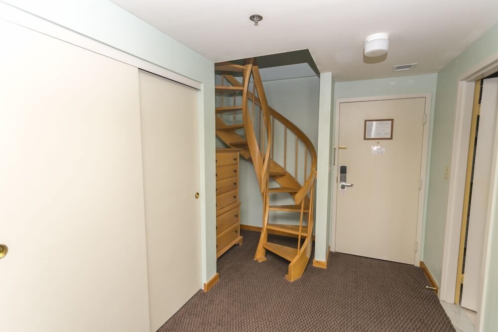 Suite, Multiple Beds - Photo 5