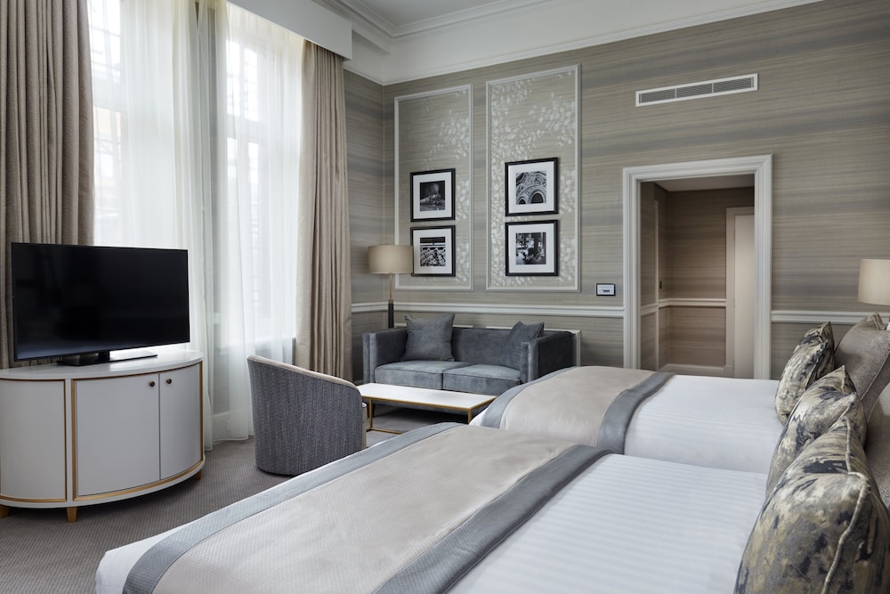 Junior Suite Twin Bed - Photo 1