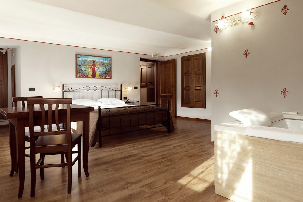 Double Room, Jetted Tub (Attico) photo 2