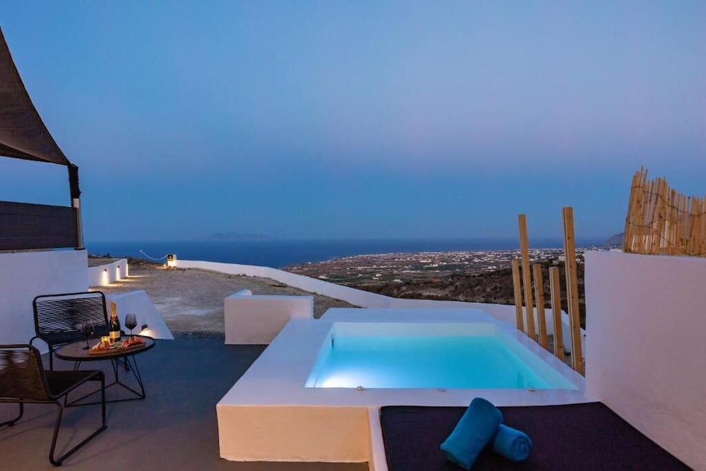 Deluxe Suite, Outdoor Jacuzzi, Sea View, Astrid
