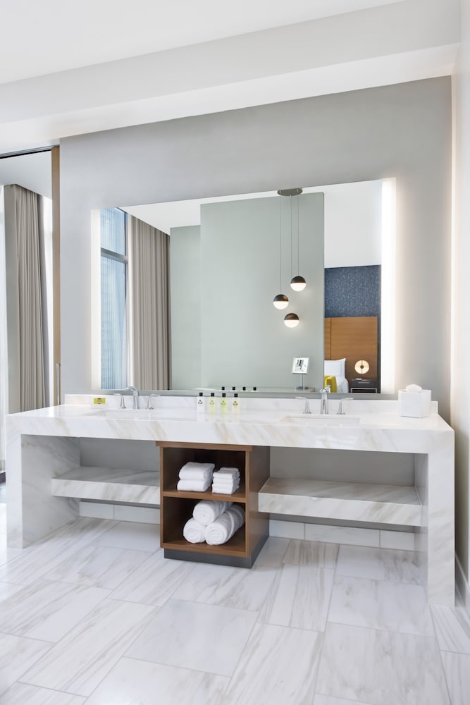 Suite, 1 Bedroom, Accessible Bathtub, Non Smoking (Communications)
