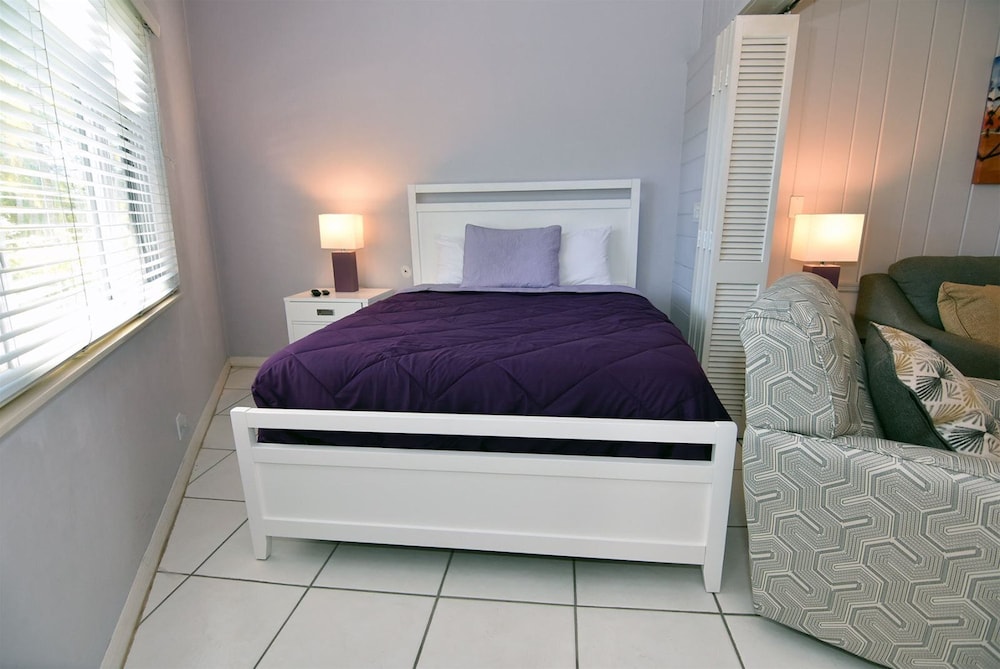 House (Palms of Sanibel Lavender Cottage)